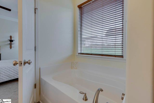 18 Forest Ridge Way, Greenville, SC 29617