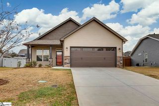 18 Forest Ridge Way, Greenville, SC 29617