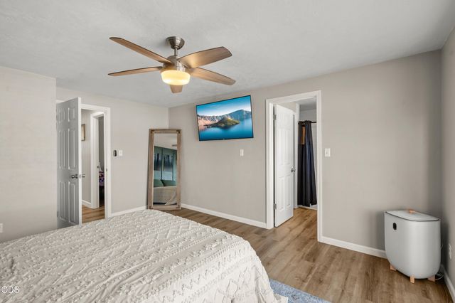 1011 Hermosa Drive, Central Point, OR 97502