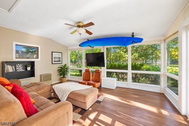 188 N Livingston Ave, Livingston Twp., NJ 07039