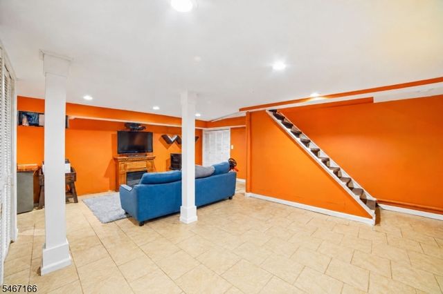188 N Livingston Ave, Livingston Twp., NJ 07039