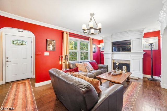188 N Livingston Ave, Livingston Twp., NJ 07039