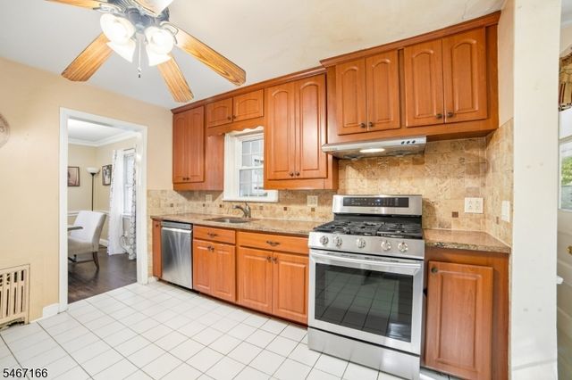 188 N Livingston Ave, Livingston Twp., NJ 07039