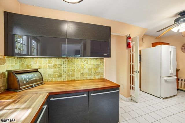 188 N Livingston Ave, Livingston Twp., NJ 07039