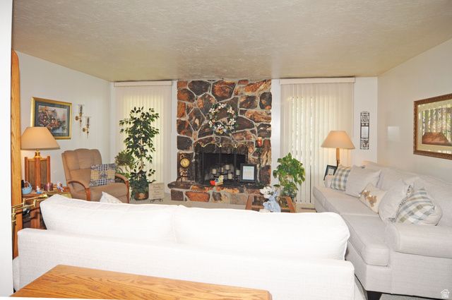 1167 N DEERFIELD DR, Centerville, UT 84014