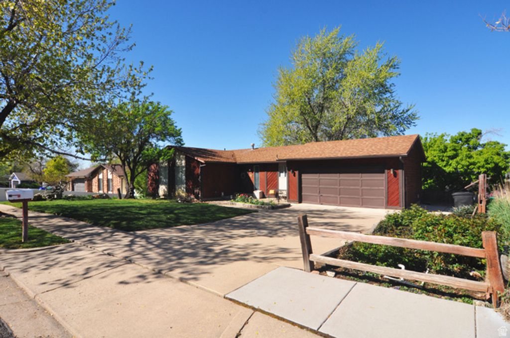 1167 N DEERFIELD DR, Centerville, UT 84014