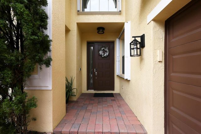 9035 Silver Glen Way, Lake Worth, FL 33467