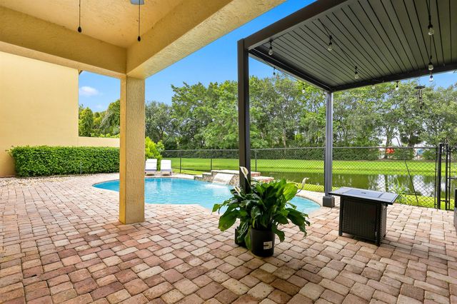 9035 Silver Glen Way, Lake Worth, FL 33467