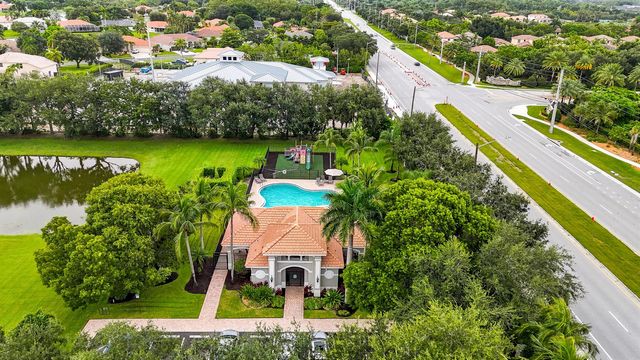 9035 Silver Glen Way, Lake Worth, FL 33467