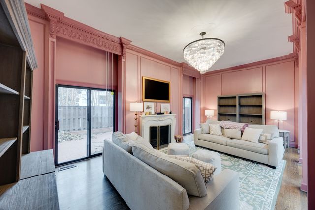 690 Timber Ln, Nashville, TN 37215