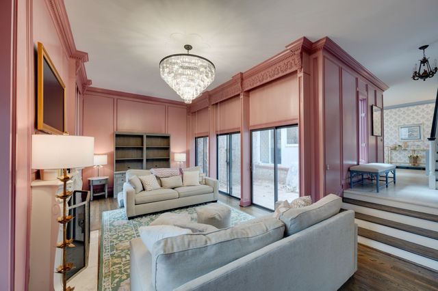 690 Timber Ln, Nashville, TN 37215