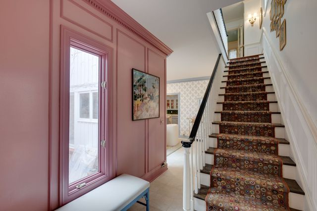 690 Timber Ln, Nashville, TN 37215