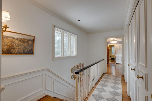 690 Timber Ln, Nashville, TN 37215