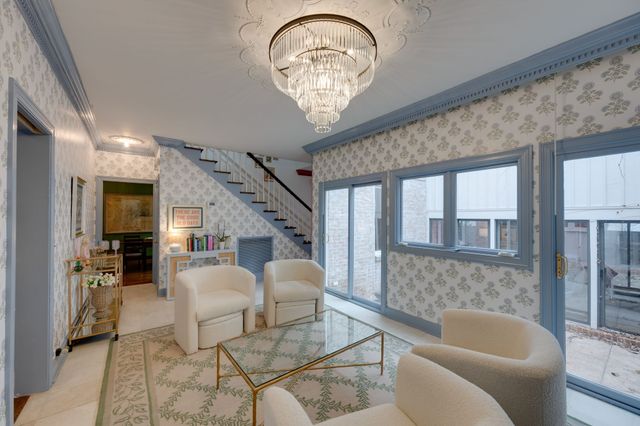 690 Timber Ln, Nashville, TN 37215