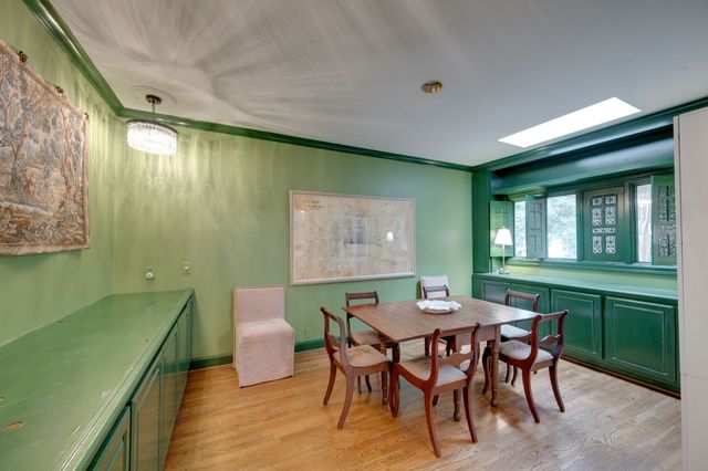 690 Timber Ln, Nashville, TN 37215