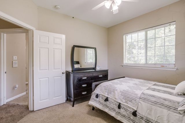 2234 Ivanhoe Circle, Grand Prairie, TX 75050