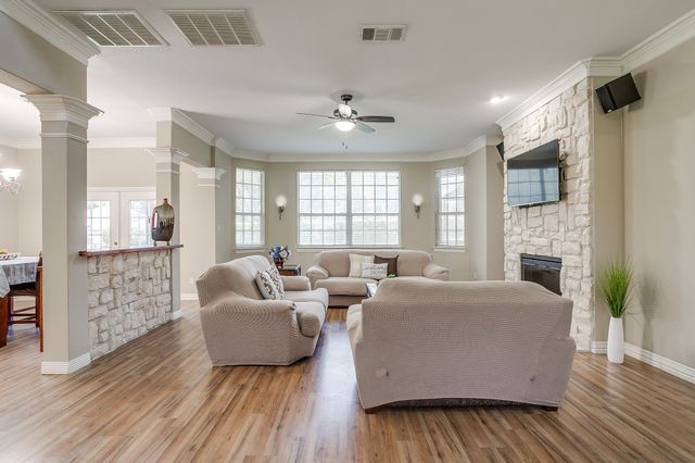 2234 Ivanhoe Circle, Grand Prairie, TX 75050