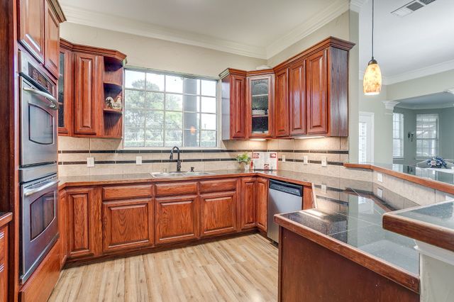 2234 Ivanhoe Circle, Grand Prairie, TX 75050