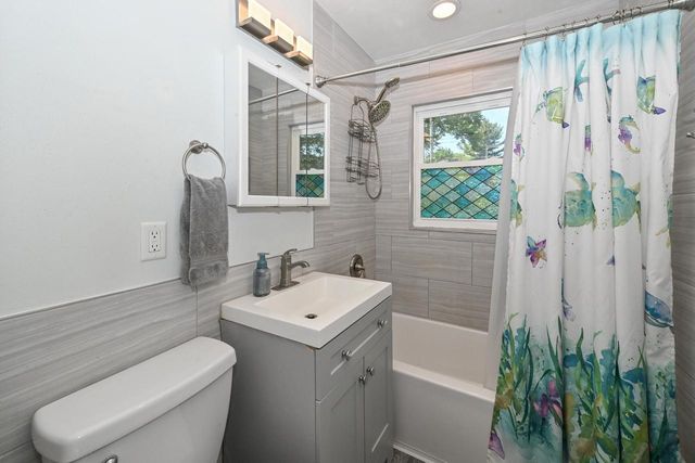 1551 S 168th STREET, New Berlin, WI 53151