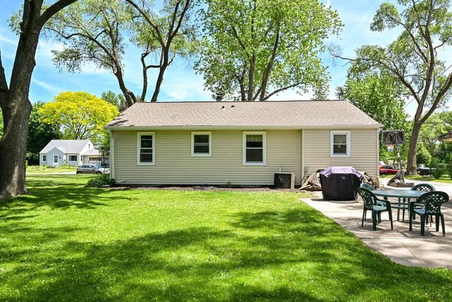 1551 S 168th STREET, New Berlin, WI 53151
