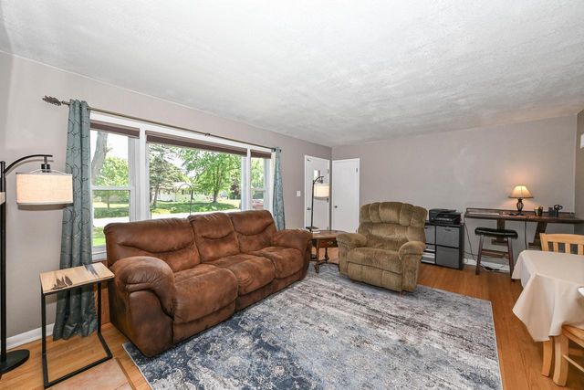 1551 S 168th STREET, New Berlin, WI 53151