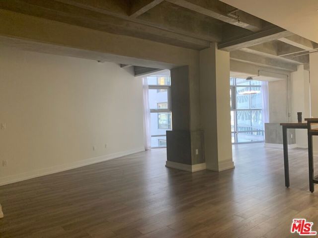 727 W 7th Street 911, Los Angeles, CA 90017