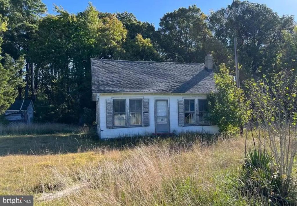 Image 1 of property listing at 5471 RAGGED POINT RD, Cambridge, MD 21613