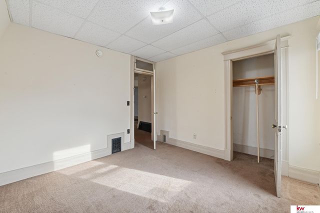 112 N 38th Avenue, Omaha, NE 68131