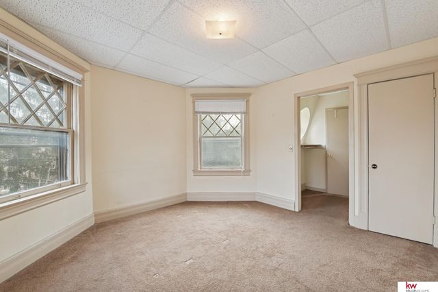 112 N 38th Avenue, Omaha, NE 68131