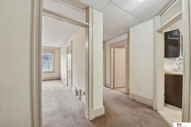 112 N 38th Avenue, Omaha, NE 68131