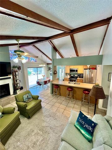 15614 FARNSWORTH LANE, Tampa, FL 33624