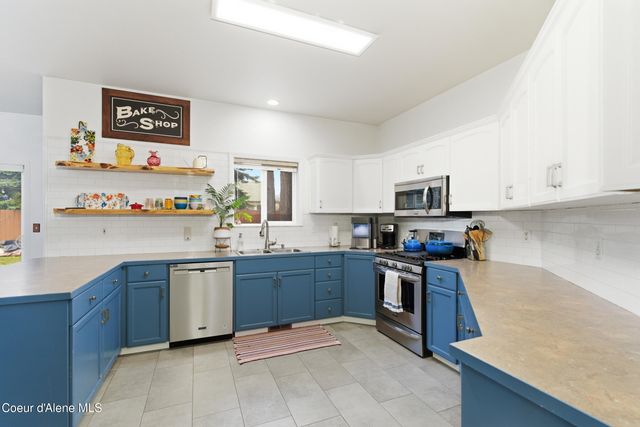 5487 N Martha LOOP, Coeur D'alene, ID 83815