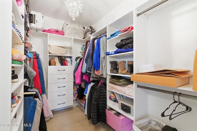 5487 N Martha LOOP, Coeur D'alene, ID 83815