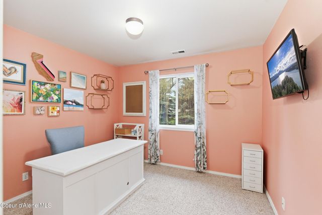 5487 N Martha LOOP, Coeur D'alene, ID 83815