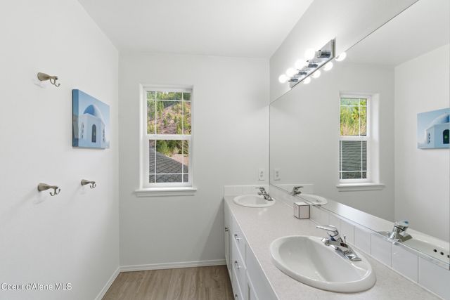 5487 N Martha LOOP, Coeur D'alene, ID 83815