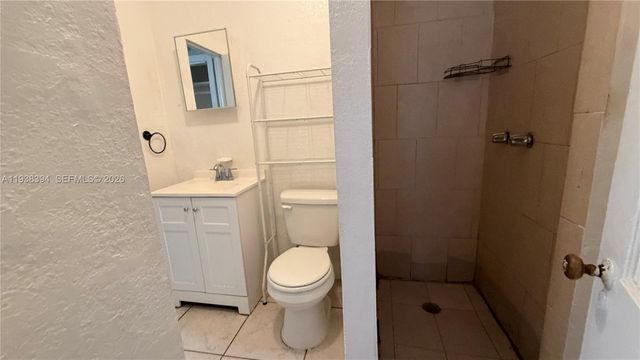 225 N K St 1, Lake Worth, FL 33460