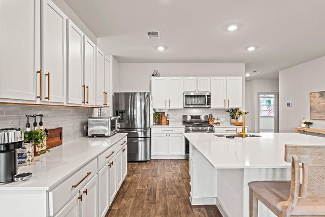 112 Wichita River RD, Hutto, TX 78634