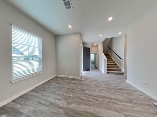 9835 Willow Creek Commerce Drive 205, Tomball, TX 77375