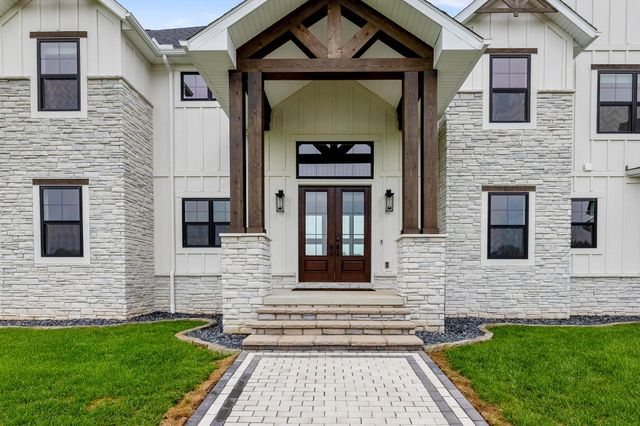 12173 Woodtown Road, Galena, OH 43021