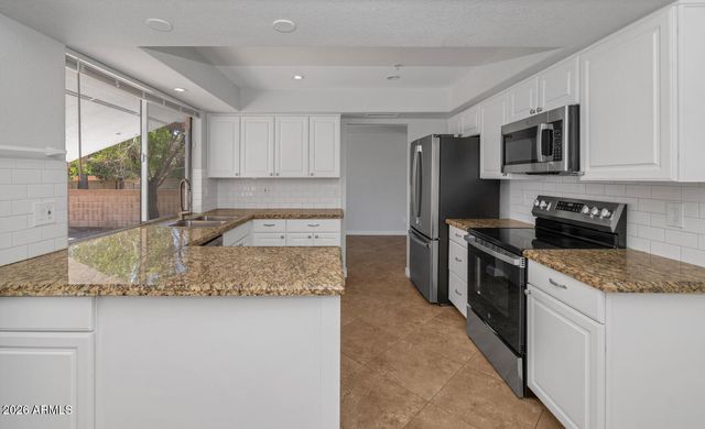 1927 E CROCUS Drive, Phoenix, AZ 85022