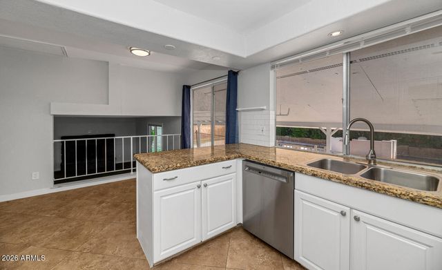 1927 E CROCUS Drive, Phoenix, AZ 85022