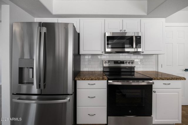 1927 E CROCUS Drive, Phoenix, AZ 85022