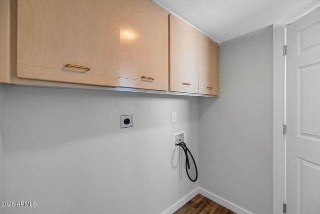 1927 E CROCUS Drive, Phoenix, AZ 85022