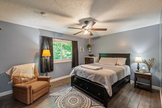 712 E Hackley Avenue, Des Moines, IA 50315