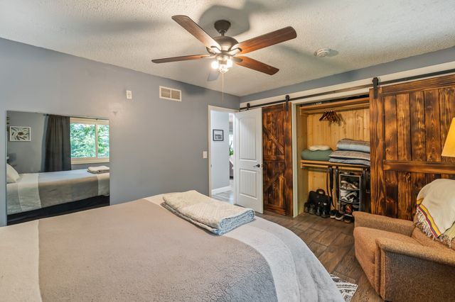 712 E Hackley Avenue, Des Moines, IA 50315