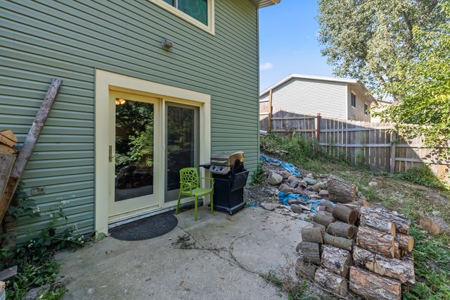 712 E Hackley Avenue, Des Moines, IA 50315