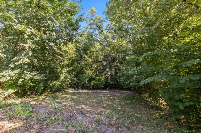 712 E Hackley Avenue, Des Moines, IA 50315