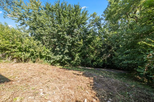 712 E Hackley Avenue, Des Moines, IA 50315