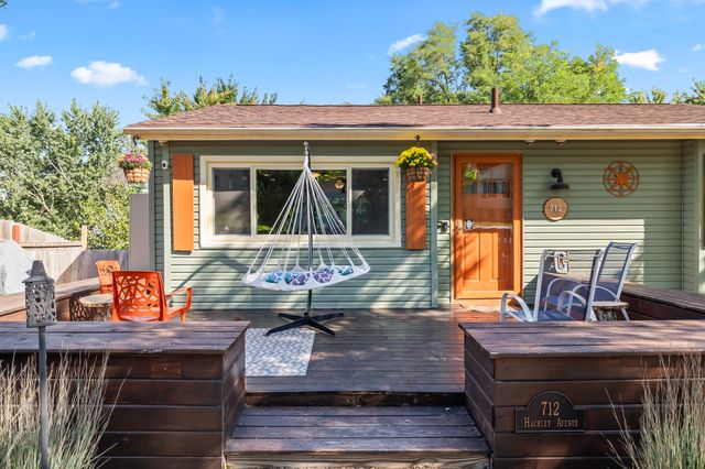 712 E Hackley Avenue, Des Moines, IA 50315