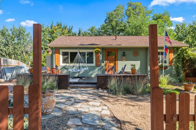 712 E Hackley Avenue, Des Moines, IA 50315